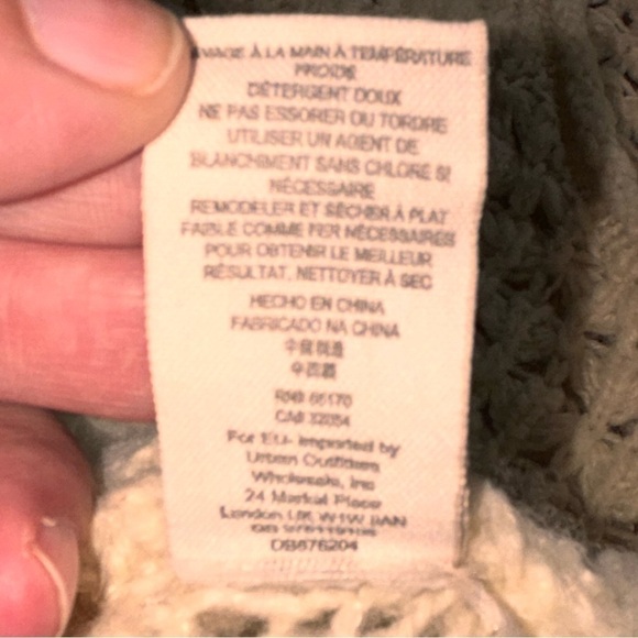 Free People knitted sweater in cream. Size small women’s - Picture 5 of 7